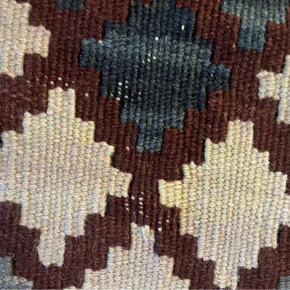 Vintage Kilim rug roughly 4 x 6 - Picture 5 of 9